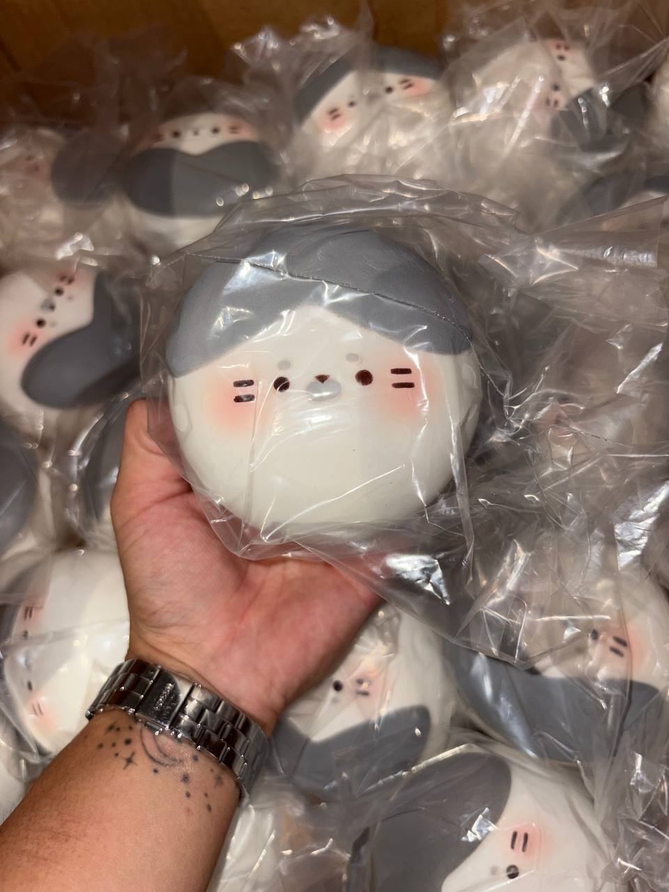 Hachimi Seal Cupcake