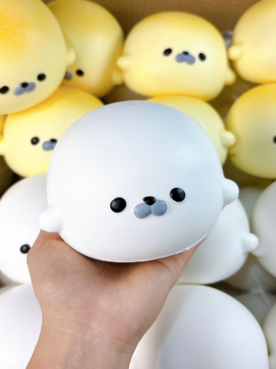 Hachimi Jumbo Seal