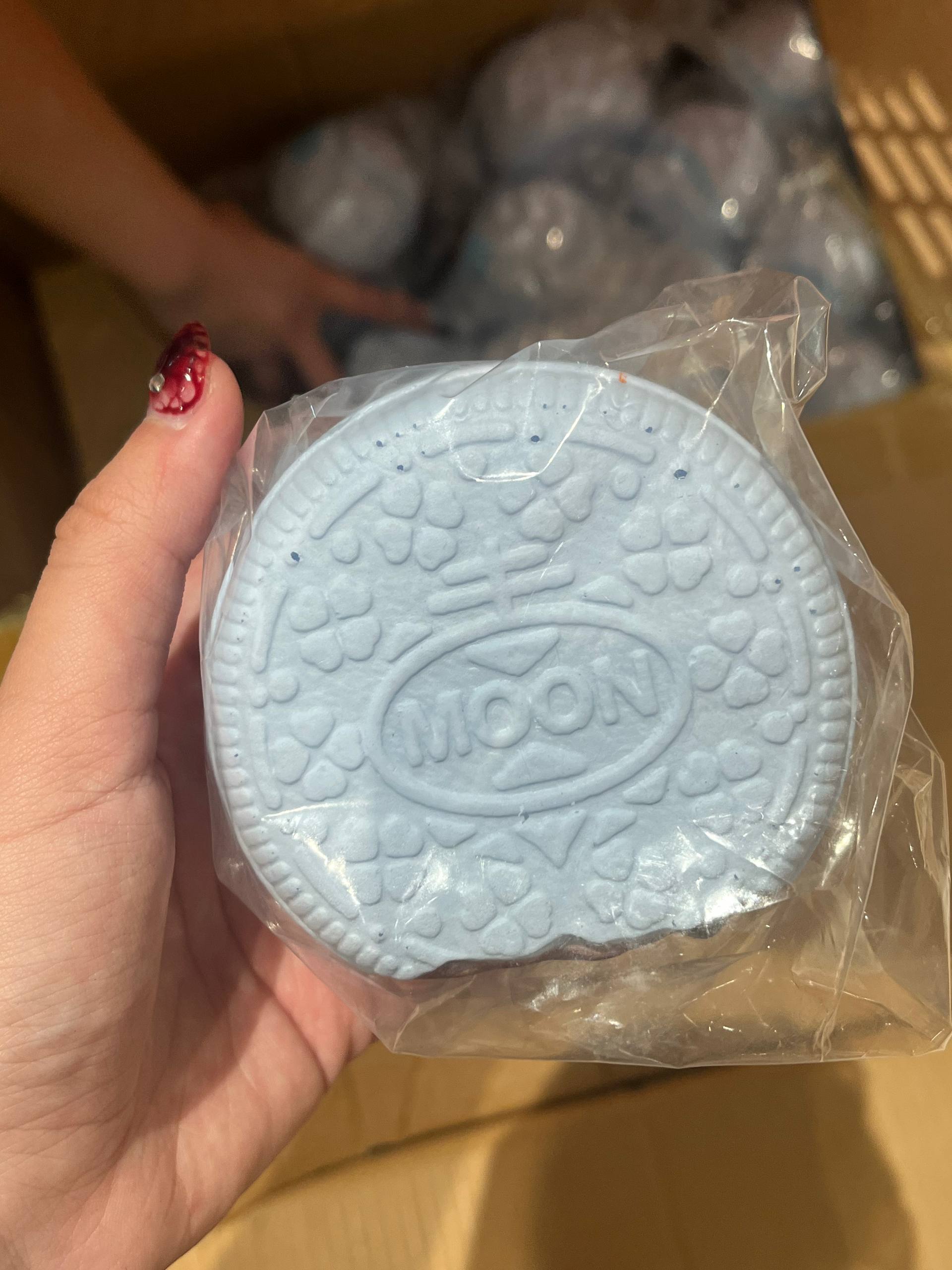 Zai Zai Blue Oreo Sandwich